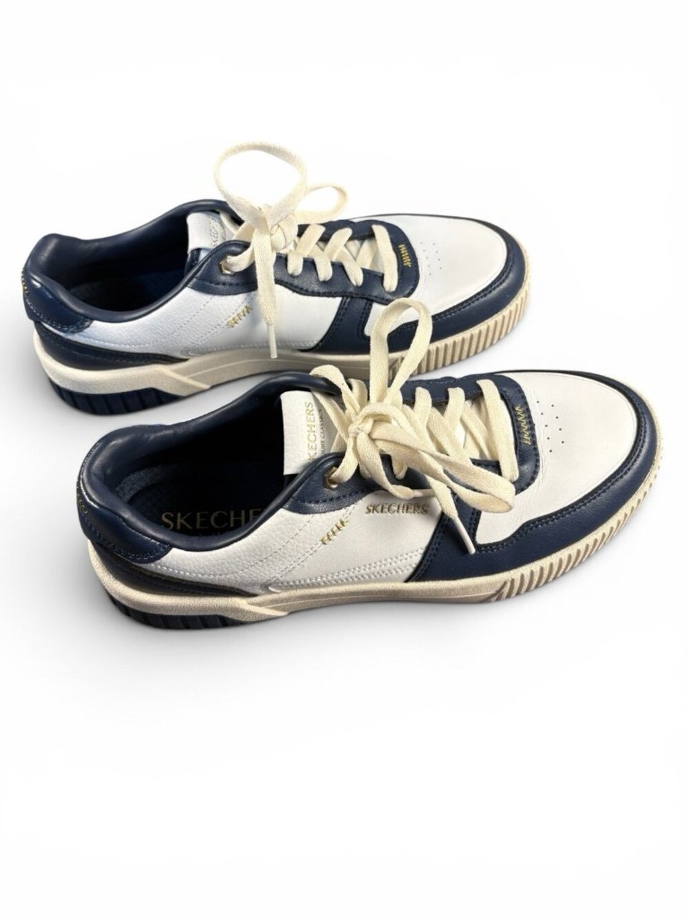 Skechers Court Classics Womens 8.5 Air Cooled Memory Foam White Navy Shoes